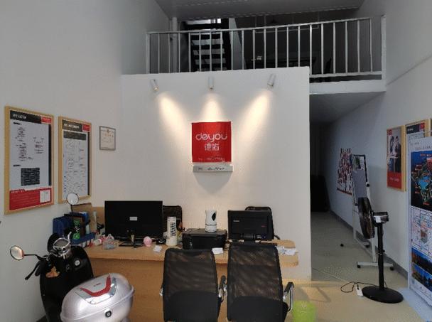 互联网信息服务;建筑物清洁服务;国内各类广告设计,制作,代理,发布